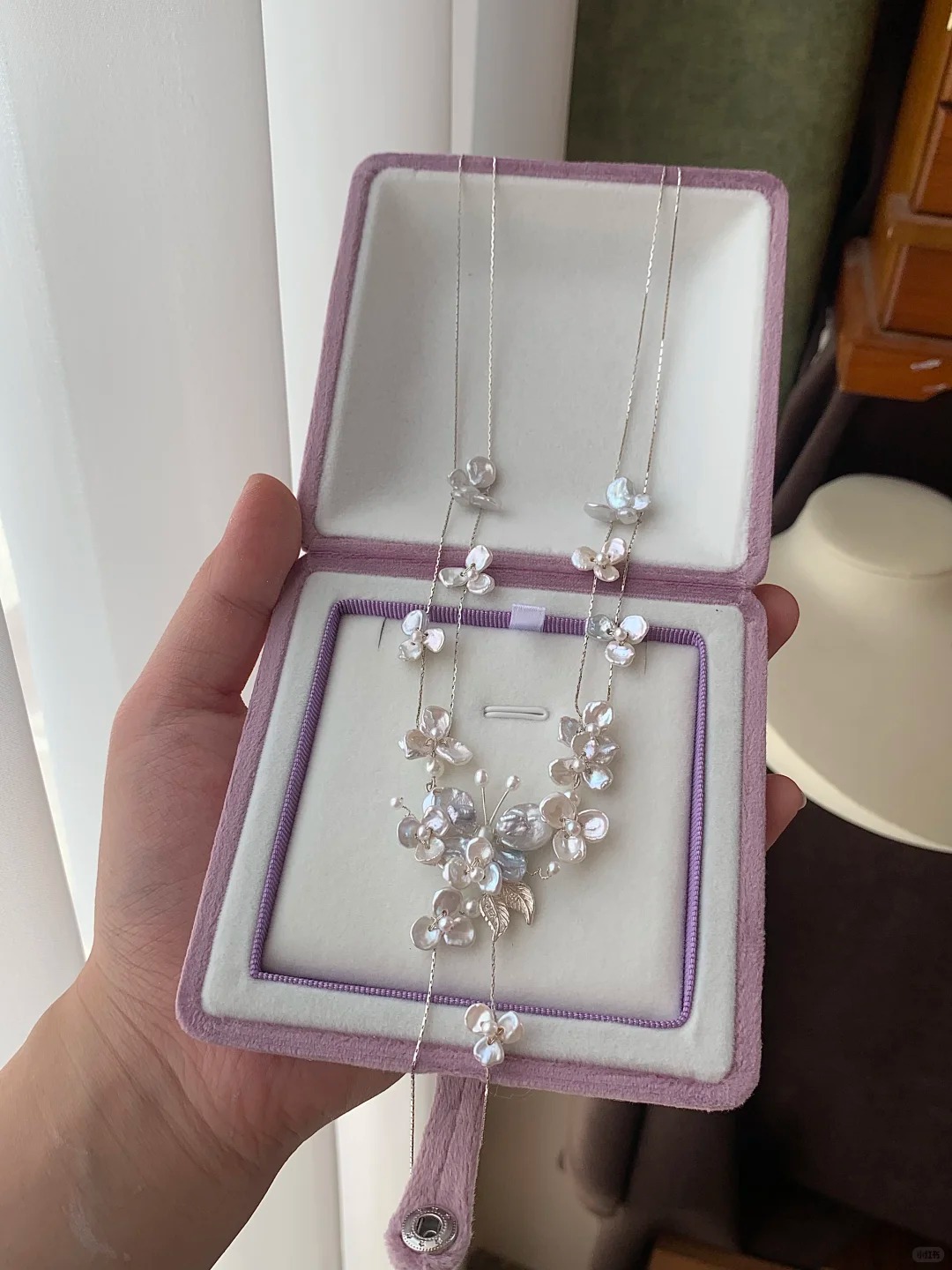 Natural pearl butterfly necklace