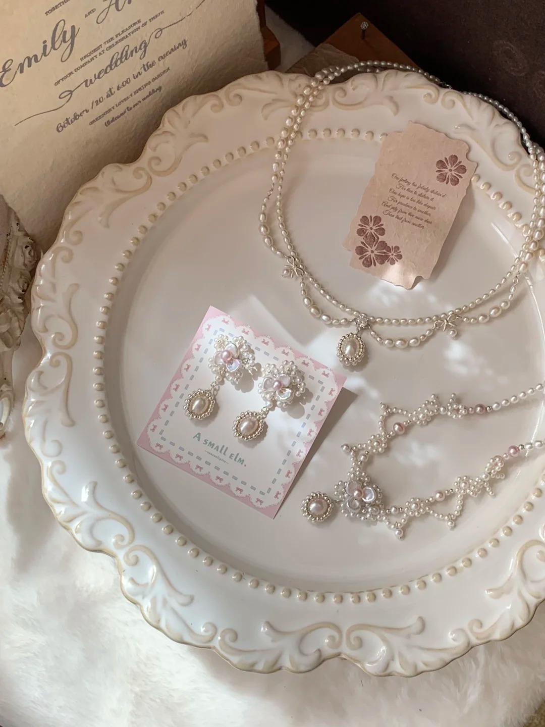 Natural pearl skirt necklace earrings