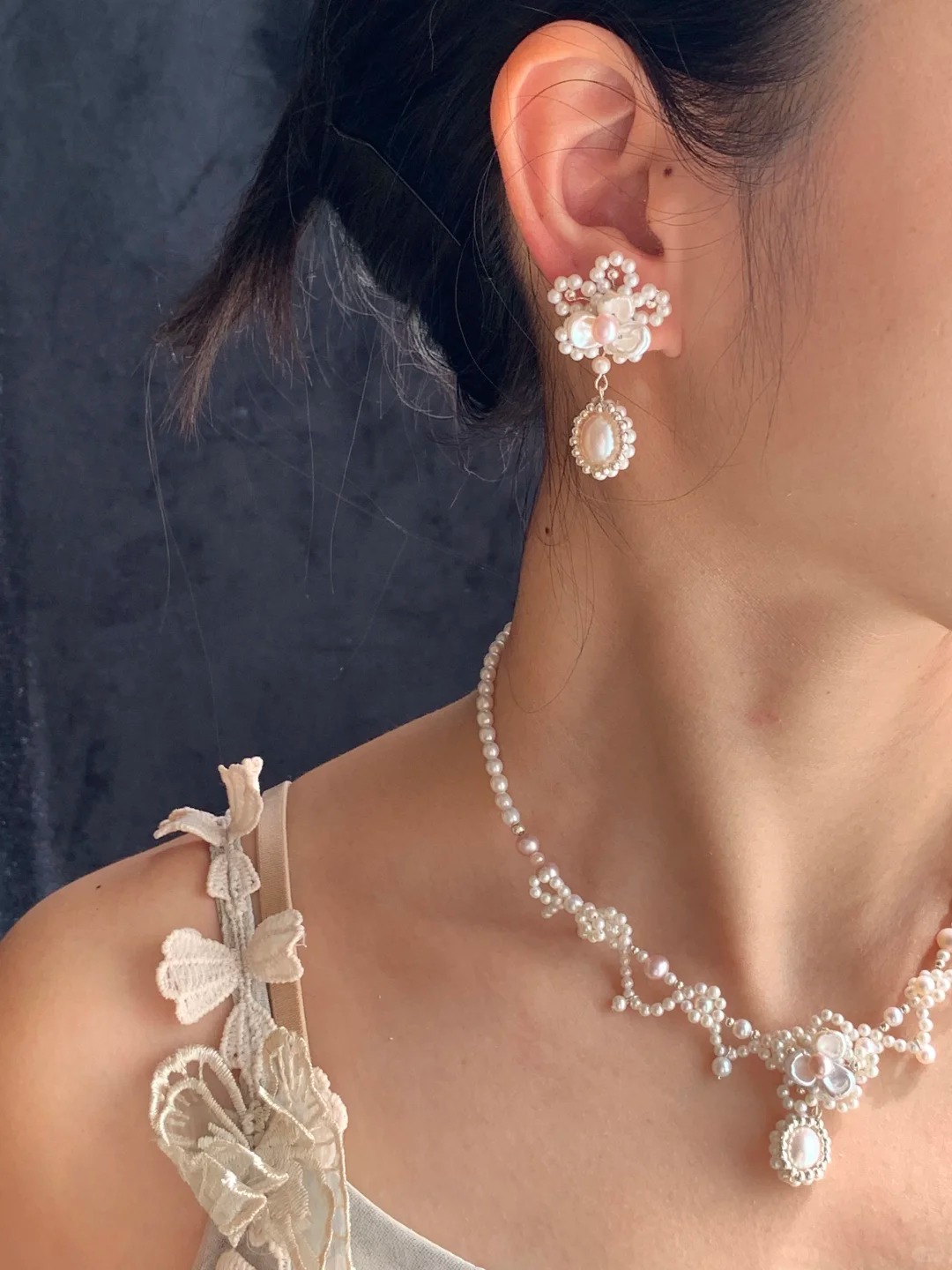 Natural pearl skirt necklace earrings