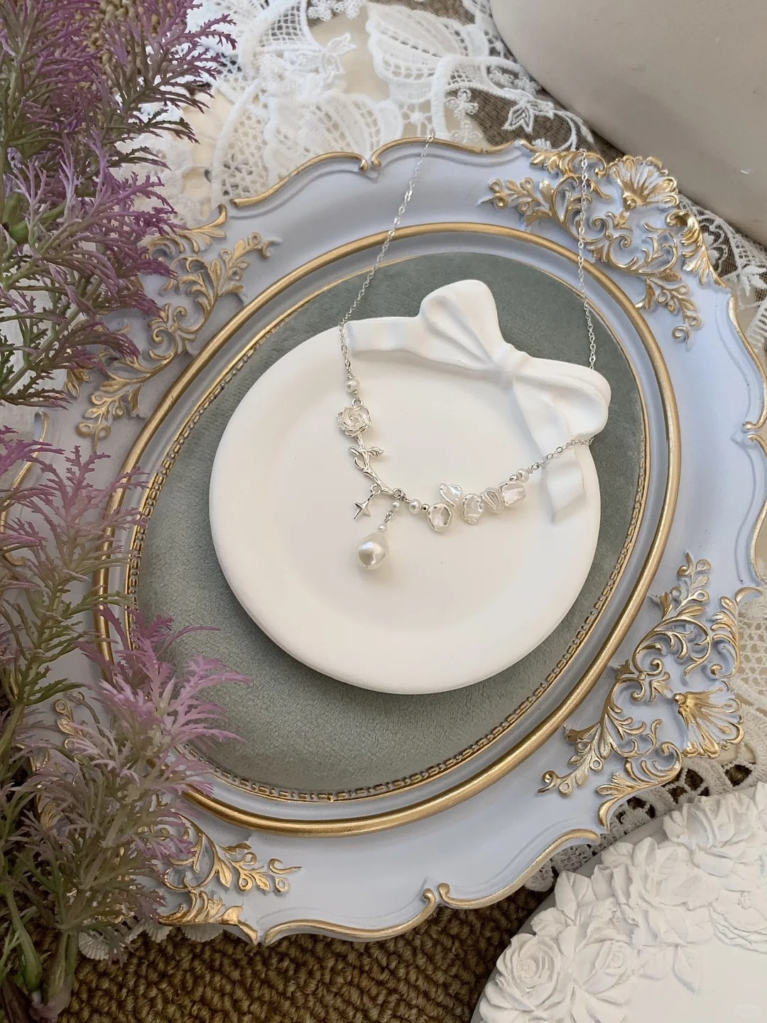White rose necklace
