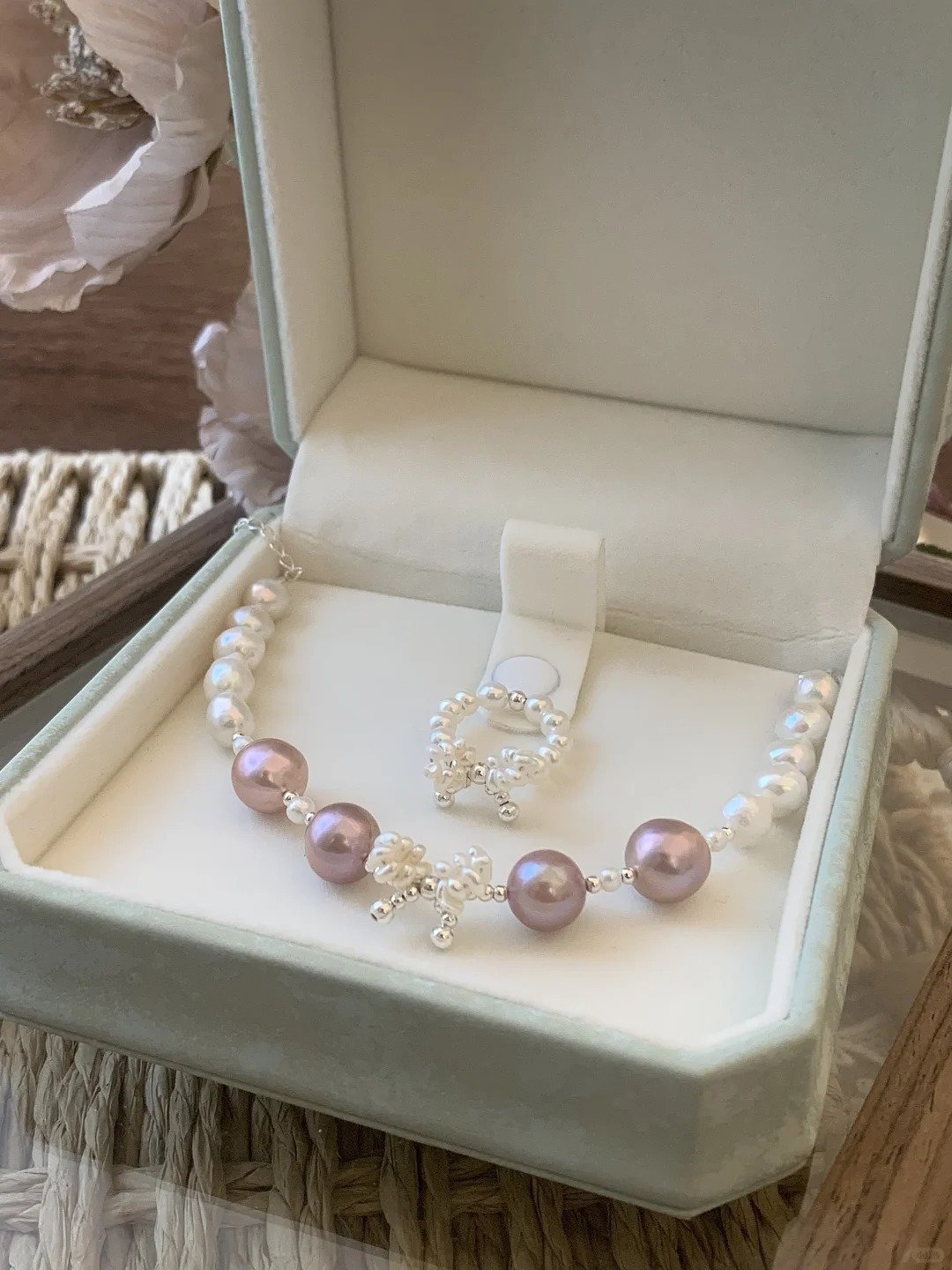 Bow Pearl Bracelet