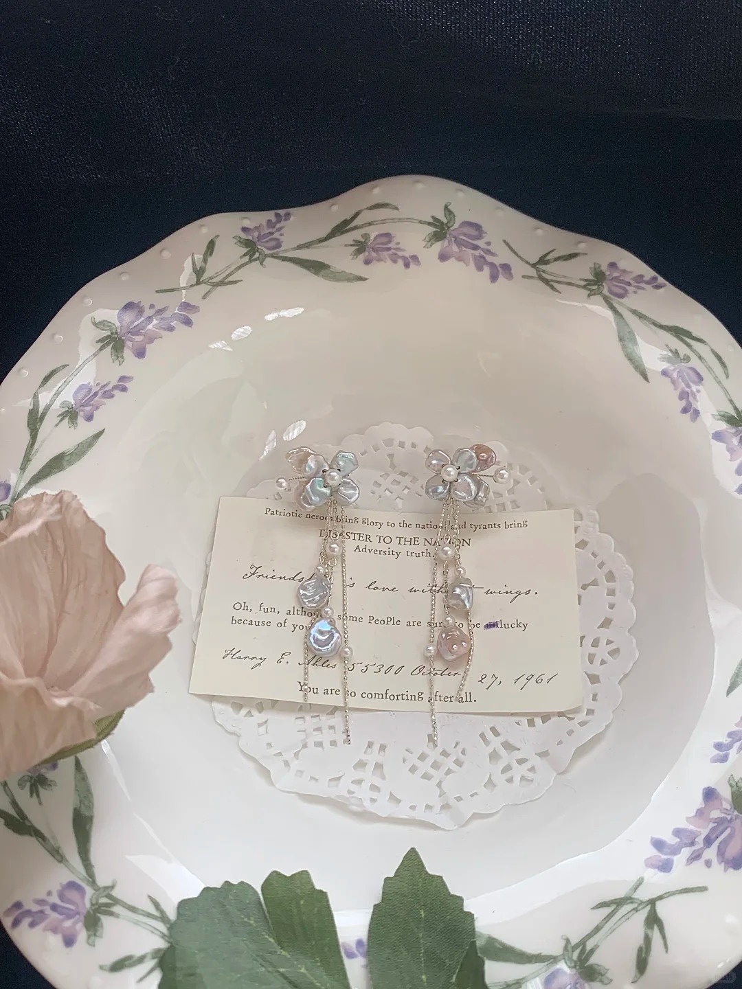 Petal tassel pearl earrings