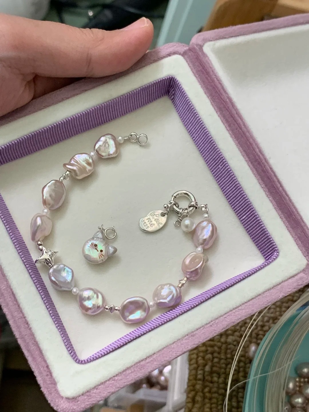 Natural Pearl Cat Pendant Bracelet