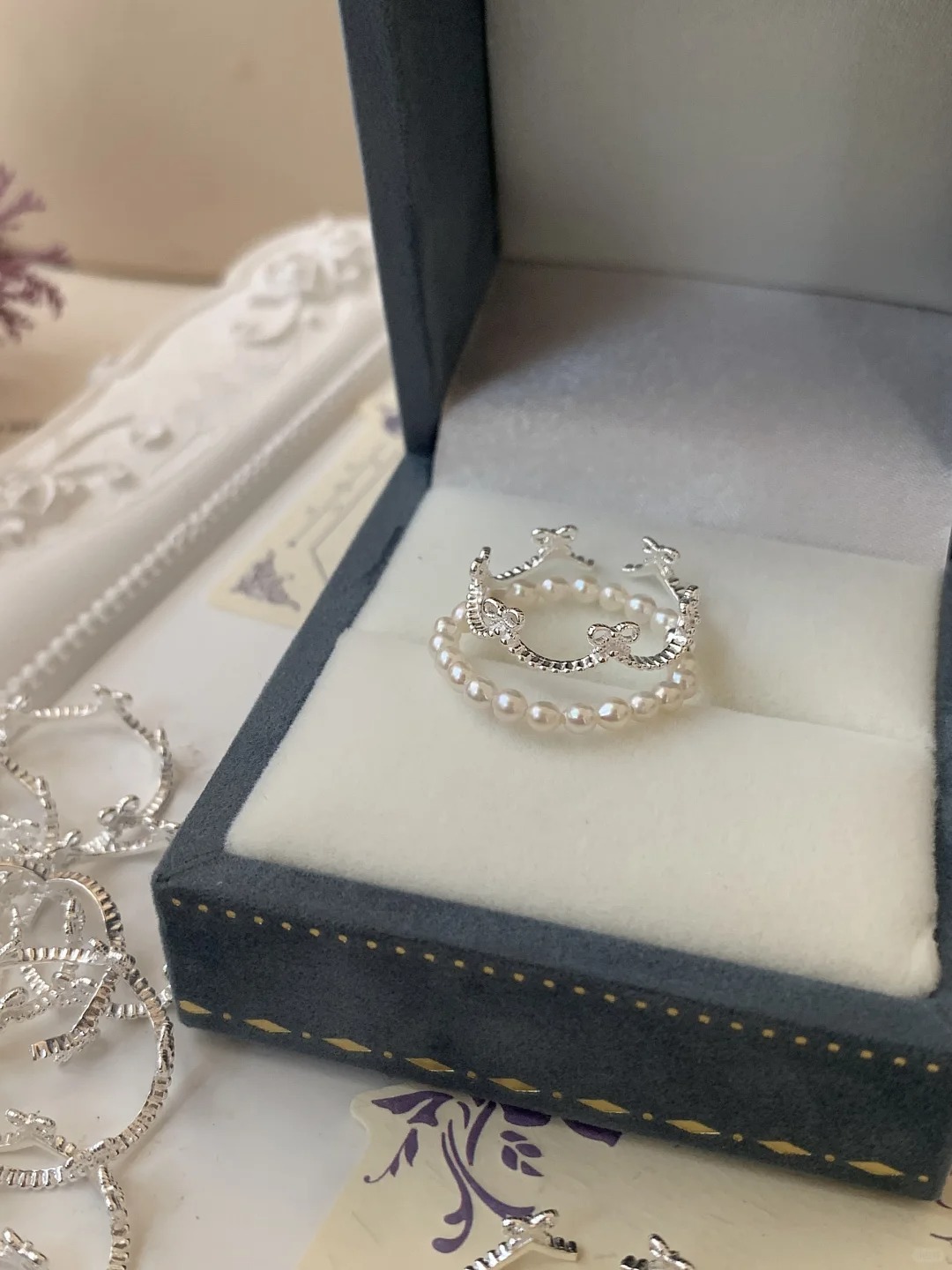 Crown pearl stacked ring