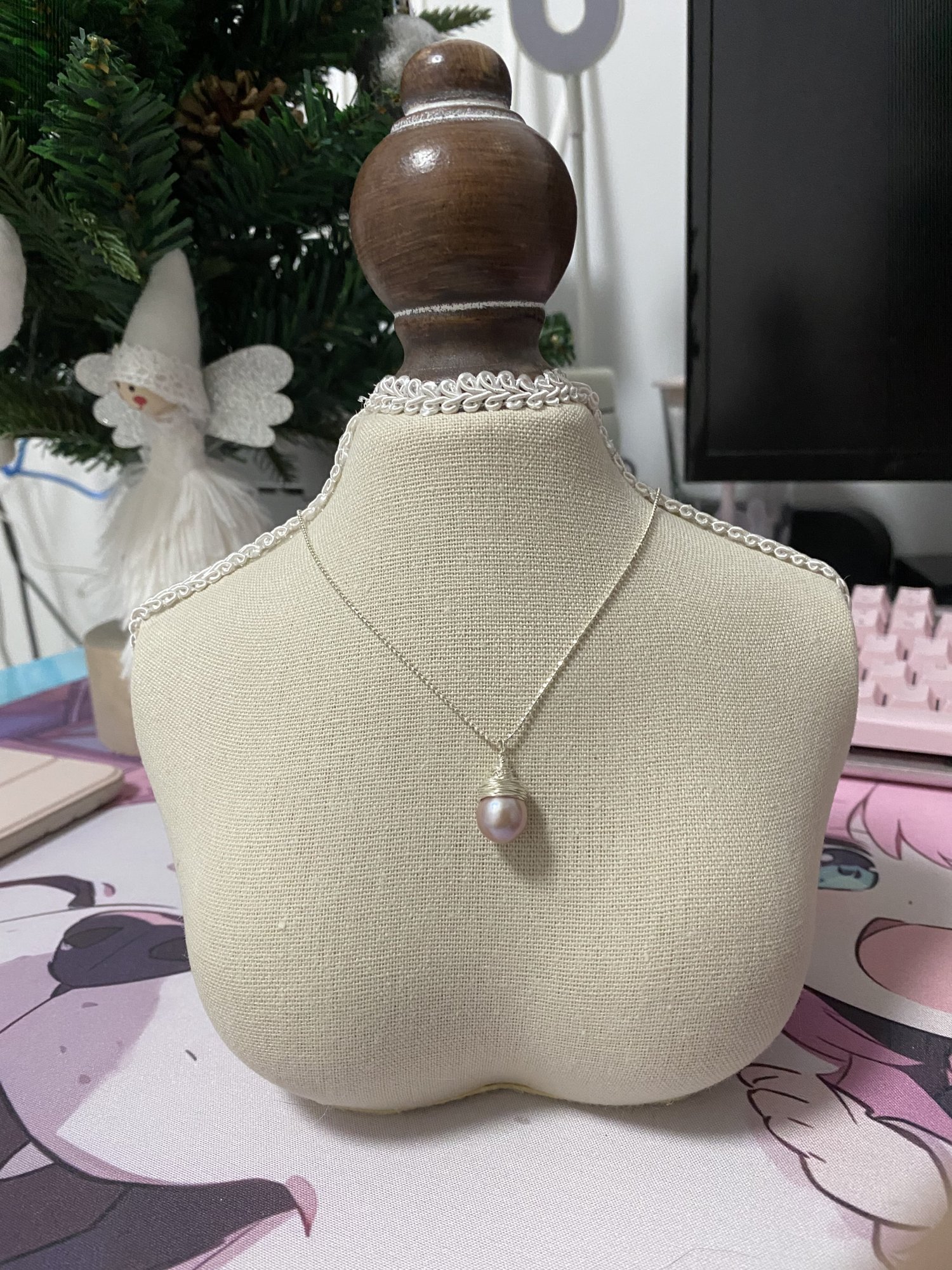 Wire Wrap Teardrop Pearl Necklace