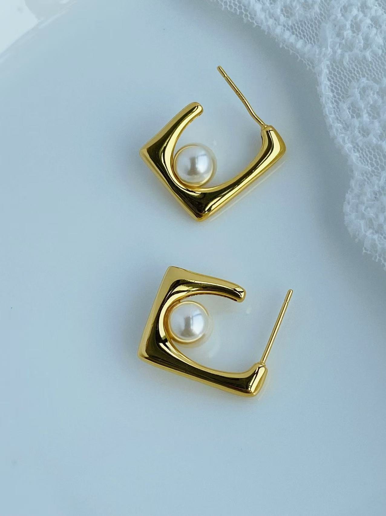 Pearl Earrings