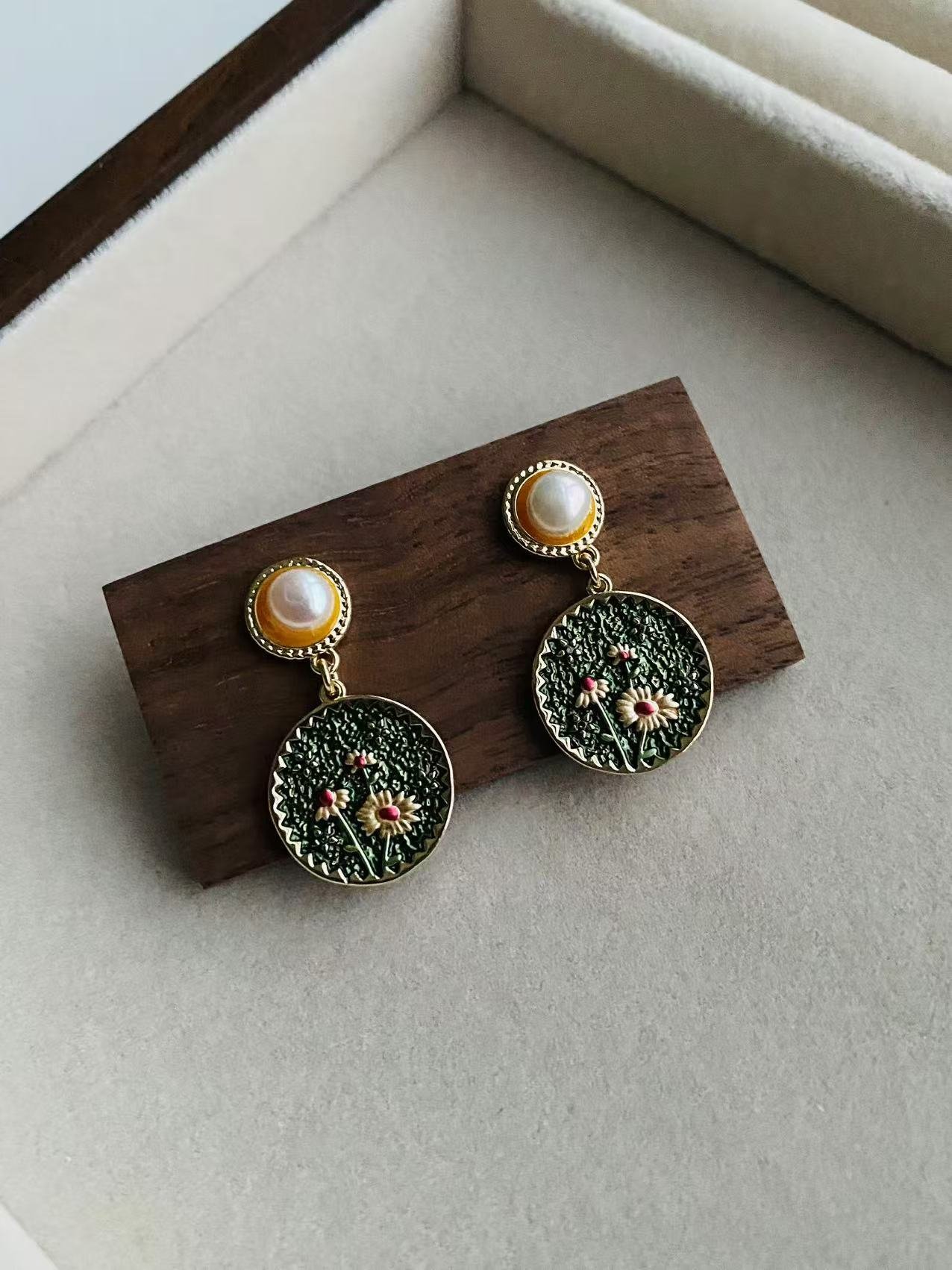 Flower Pearl Earrings