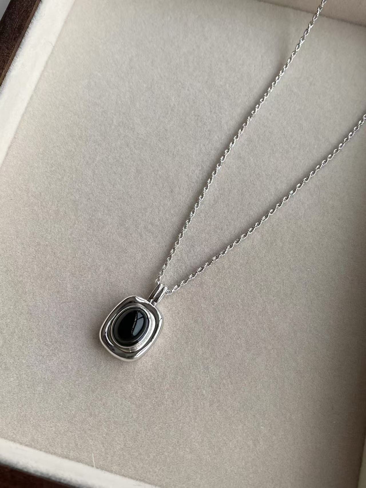 Agate Necklace