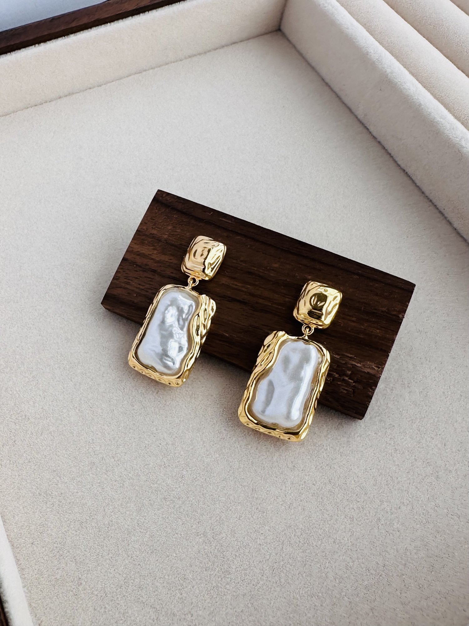 Baroque Pearl Earrings
