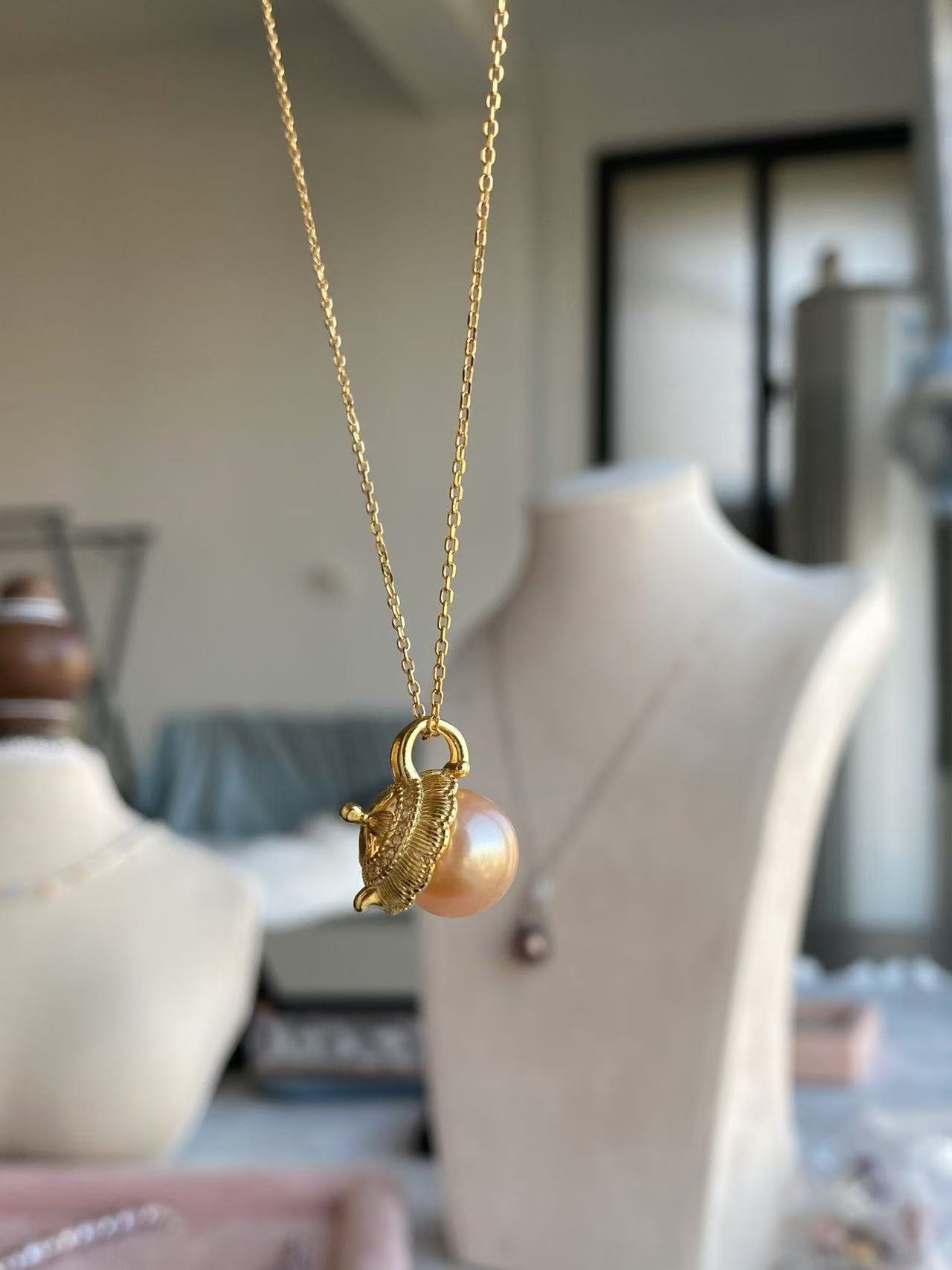Teapot Pearl Pendant