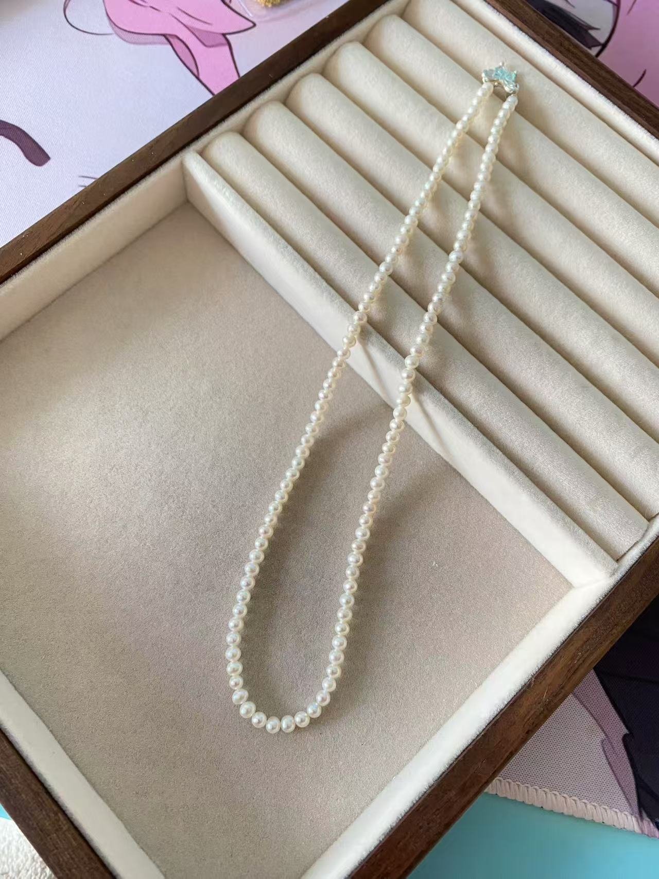 Butterfly Clasp Pearl Necklace