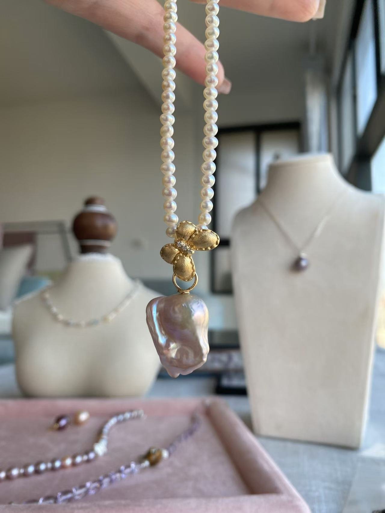 Baroque Pendant