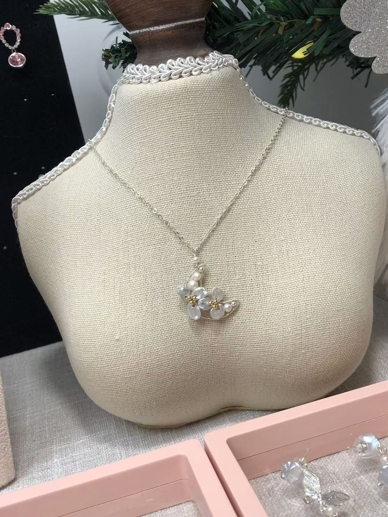 Petal Moon Pearl Necklace