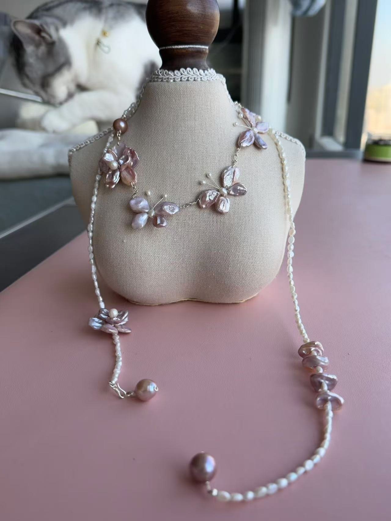 Pearl sweater necklace