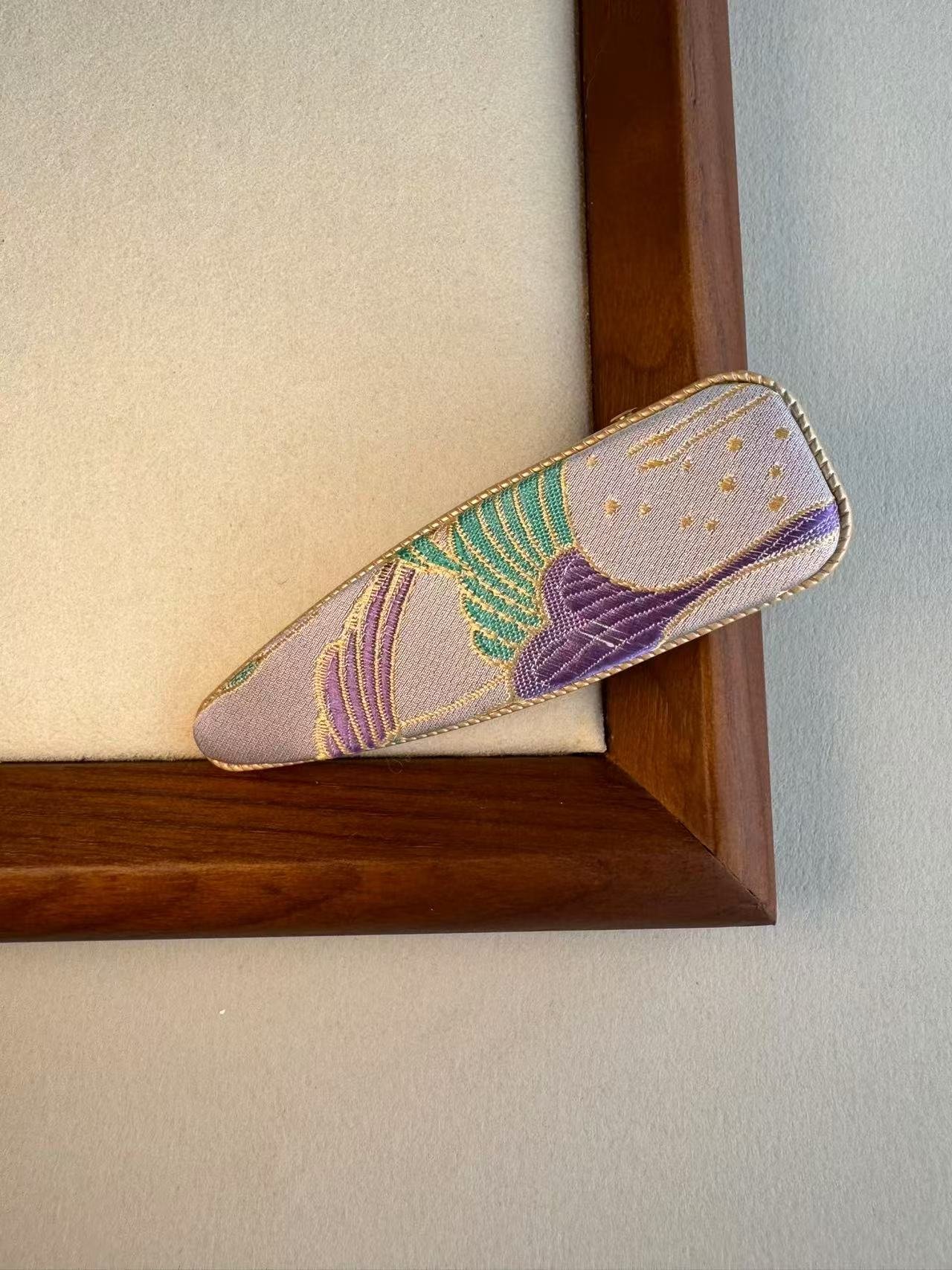Retro hairpin