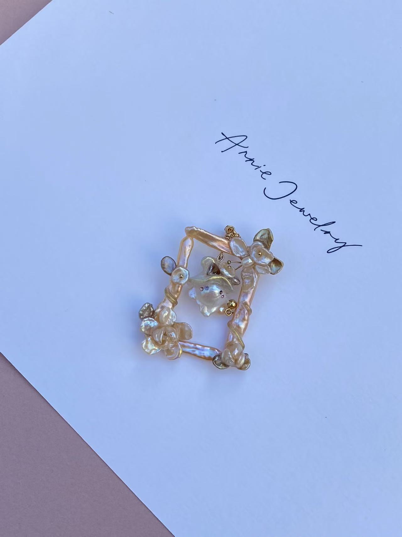 Picture frame pearl necklace (with pendant only)