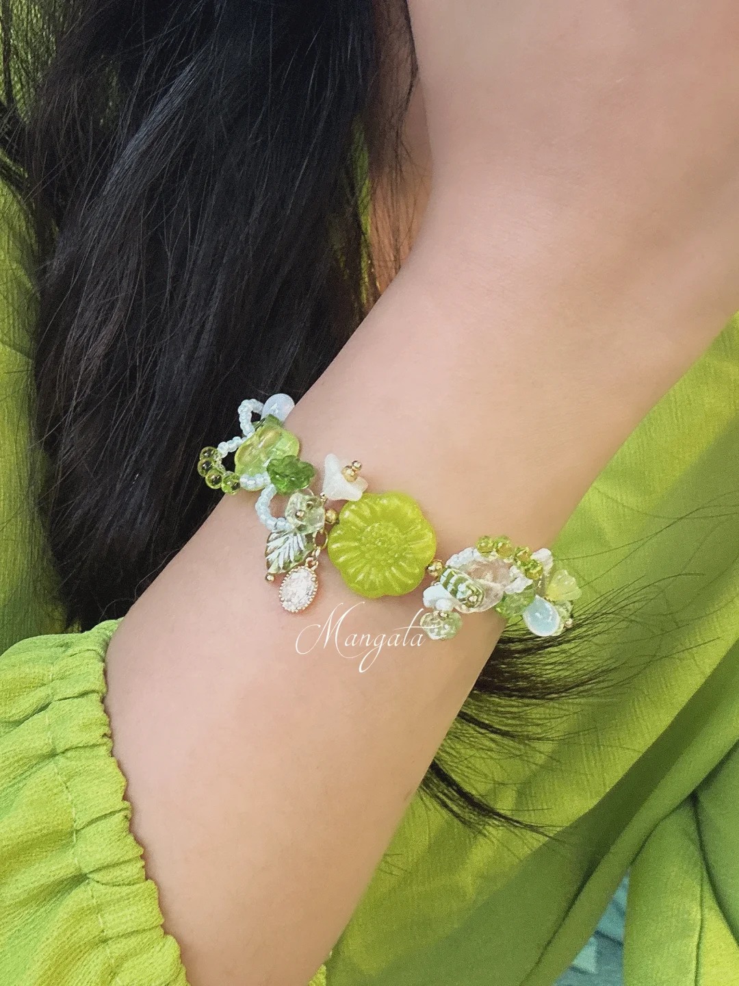 Green cherry blossom bracelet